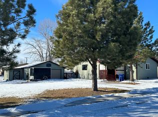 303 1st St S, Cascade, MT 59421