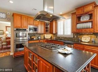 19416 Mill Dam Pl, Leesburg, VA 20176