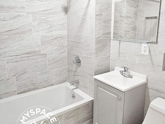5th image of 455 De Kalb Ave #1B