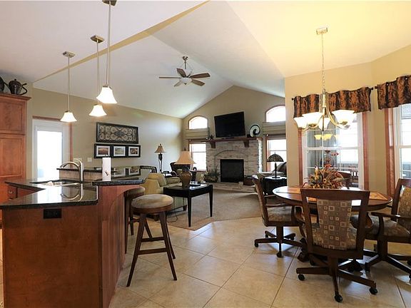 2nd image of 685 Wildwood Dr