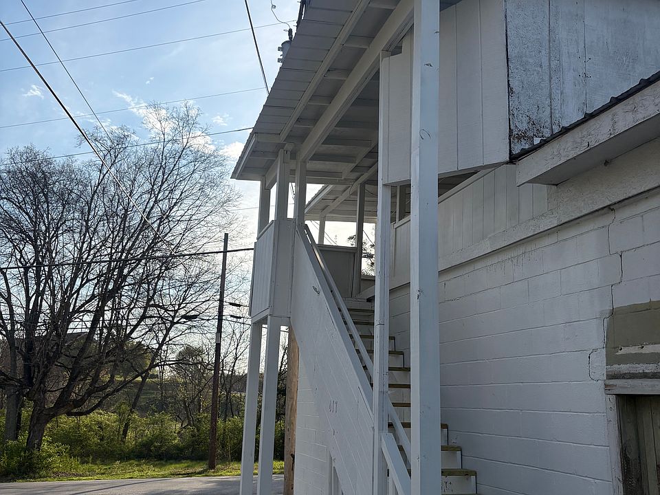 1st image of 417 Old Roane St