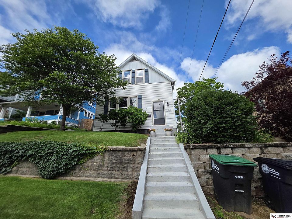 1st image of 812 S 35th Ave