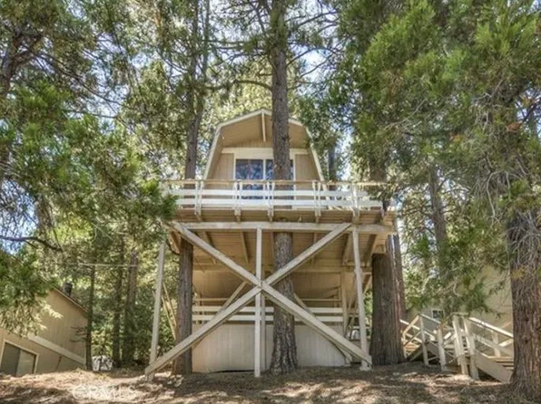 565 Rose Ln, Twin Peaks, CA 92391
