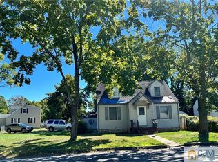 1 Rues Ln, East Brunswick, NJ 08816