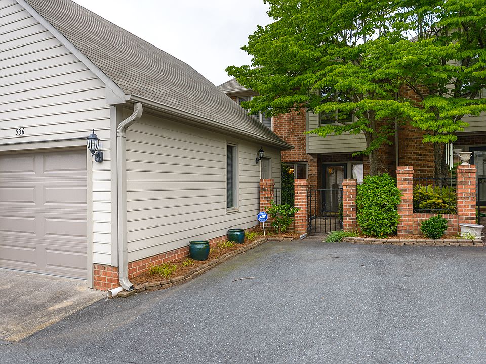 1st image of 536 Sherwood Hills Dr
