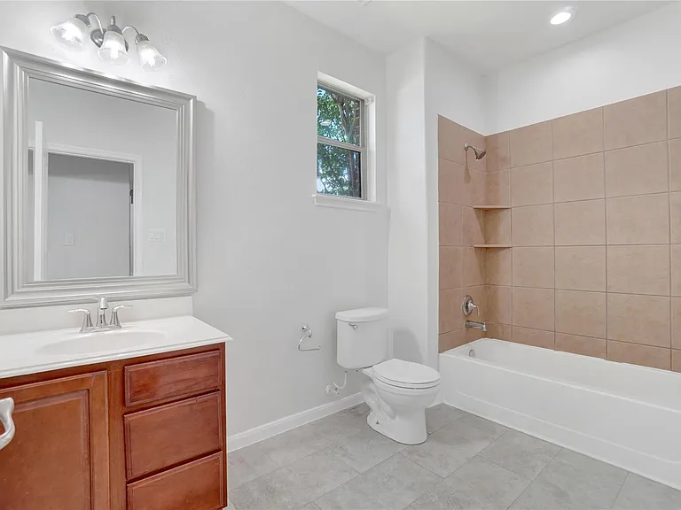 10514 Kentington Oak Dr — Photo 37