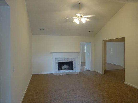 3rd image of 1370 Stoneleigh Dr