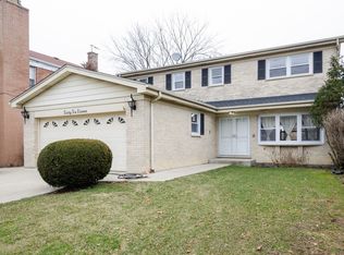 6611 N Trumbull Ave, Lincolnwood, IL 60712
