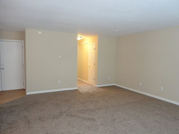 2nd image of 5948 Copeland Lakes Dr