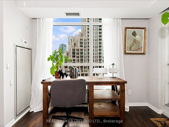 4th image of 215 Fort York Blvd #1312