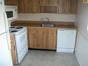 3rd image of 2717 Oak Park Way