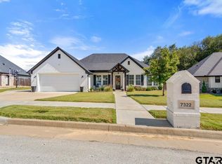 7322 Willow Creek Dr, Tyler, TX 75703