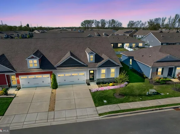 52 Panama St, Smyrna, DE 19977