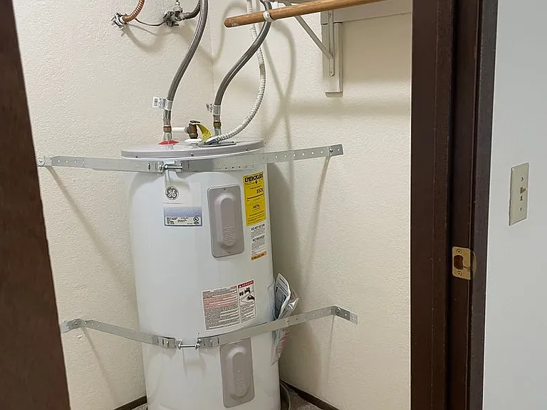 Tamarac Apartments — Photo 33