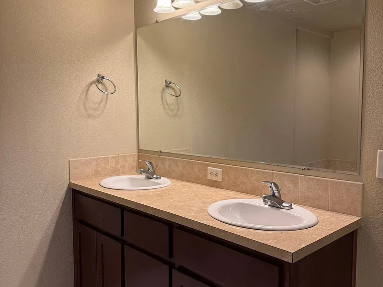 4332 SW 183rd Ter — Photo 13