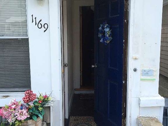 3rd image of 1169 Throgmorton Ave