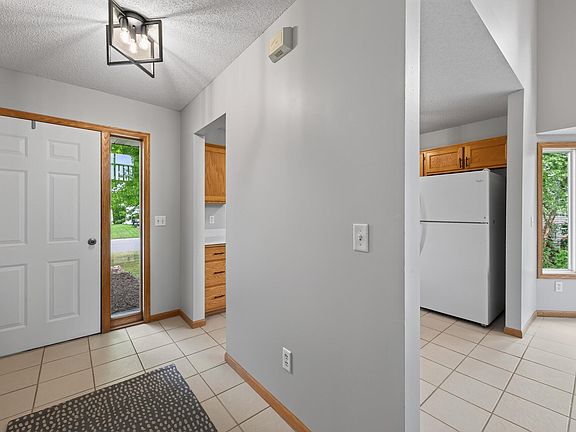 4th image of 10607 56th St NE