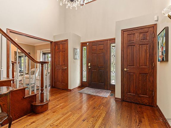 3rd image of 1130 New Trier Ct