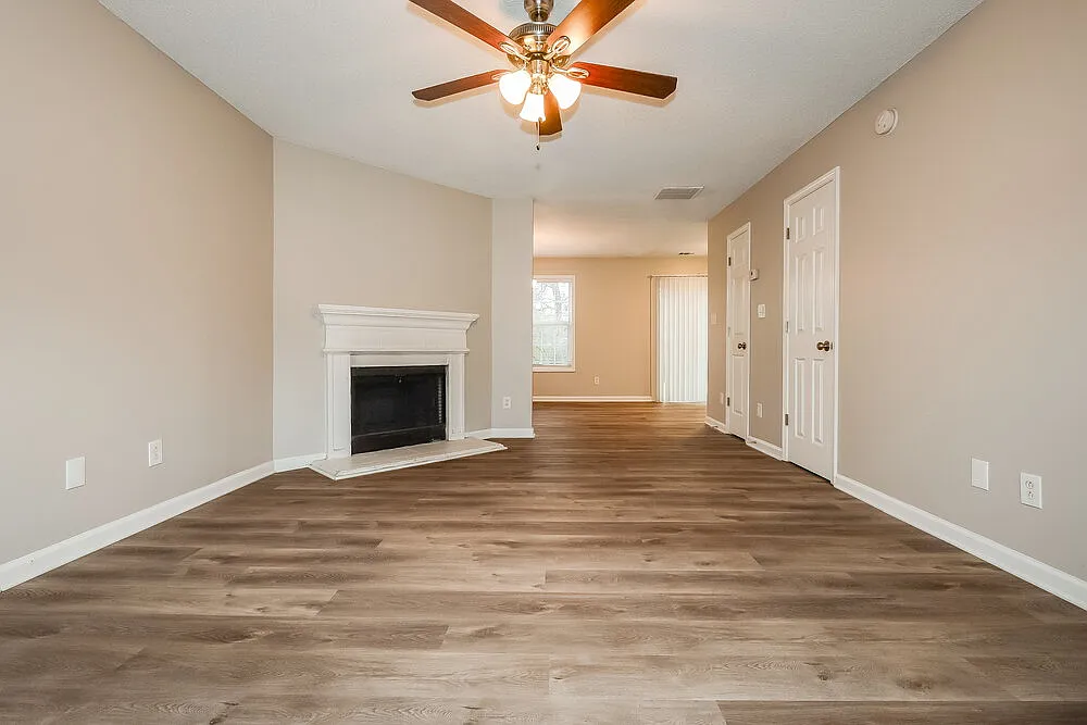3 bed, 2.5 bath, 1438 sqft, $2,630 — Photo 4