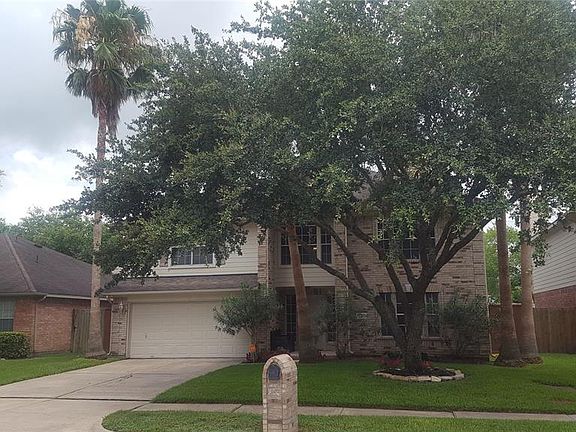 2nd image of 1210 N Arbor Bough Cir