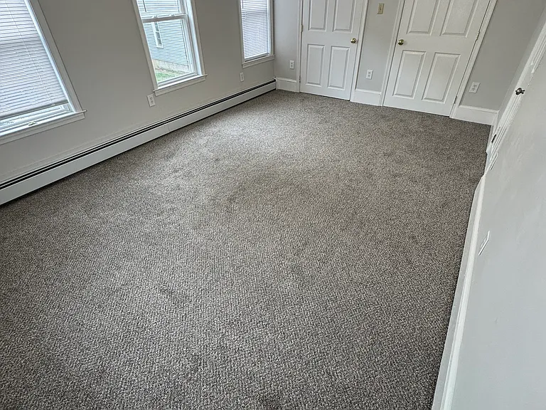 215 Washington St — Photo 11