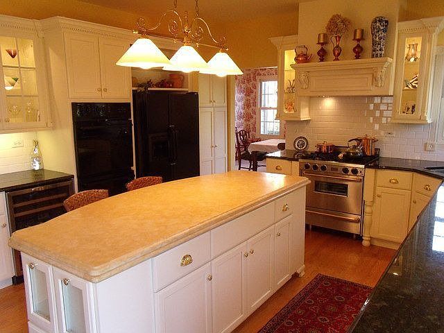 2nd image of 1163 Creek View Dr