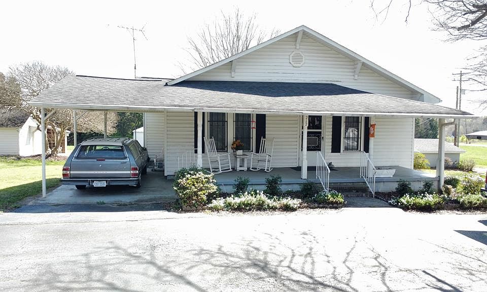 1st image of 212 Bridges Rd