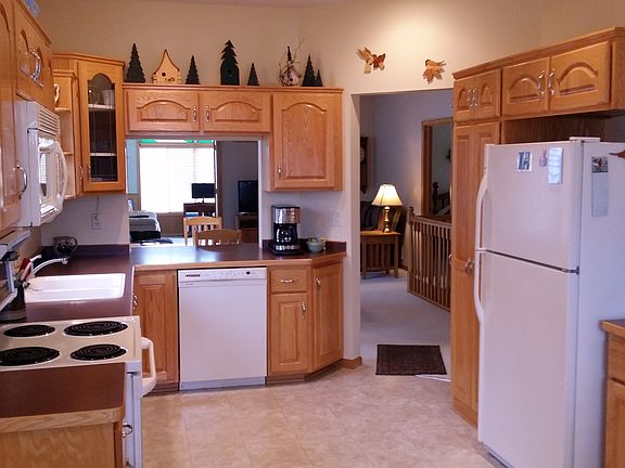 3rd image of 23035 Eidelweiss St NW