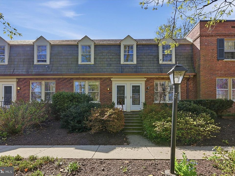 1st image of 1501 S Edgewood St APT 572
