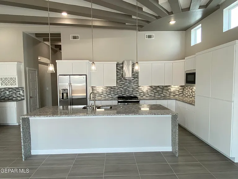 12360 Desert Wolf Ave — Photo 7