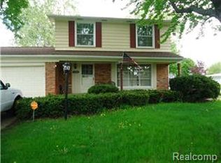 17160 Nadora St, Southfield, MI 48076