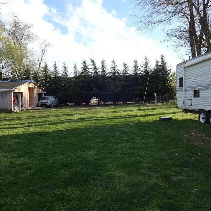 2nd image of 7945 Wise Ave