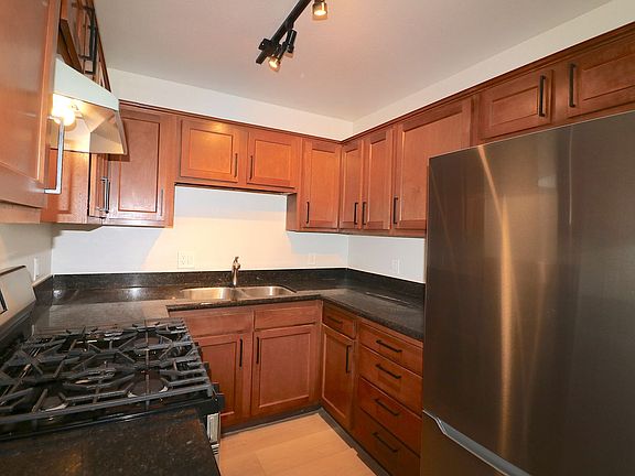 2nd image of 4333 Winona Ave APT D