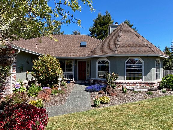 3rd image of 5781 Matsen Way