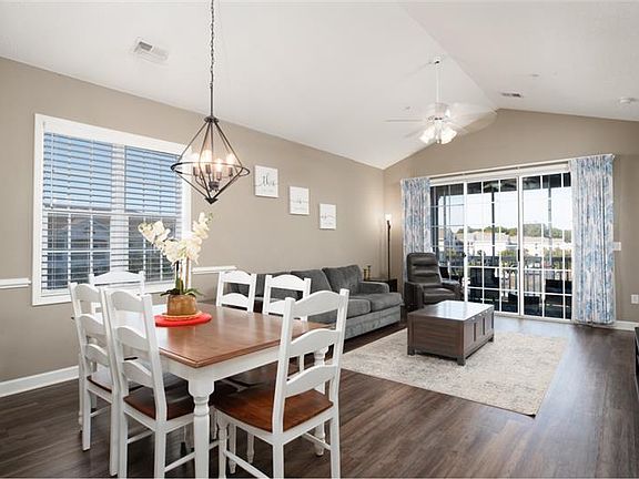 2nd image of 6203 Catalina Dr