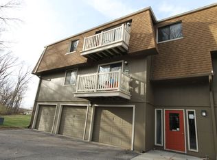 4921 Copper Creek Rd #5, Omaha, NE 68157