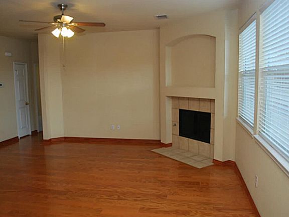 5th image of 4002 Maidstone Dr