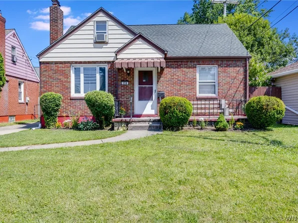 358 Cleveland Dr, Buffalo, NY 14215