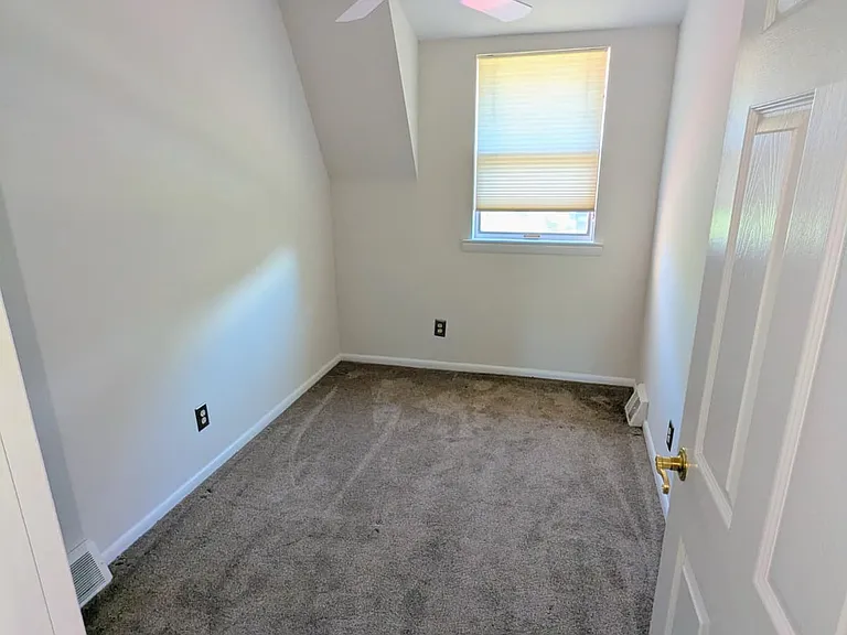 5480 Quentin St — Photo 13