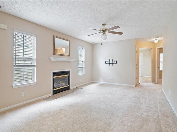 4th image of 4236 Halford Dr