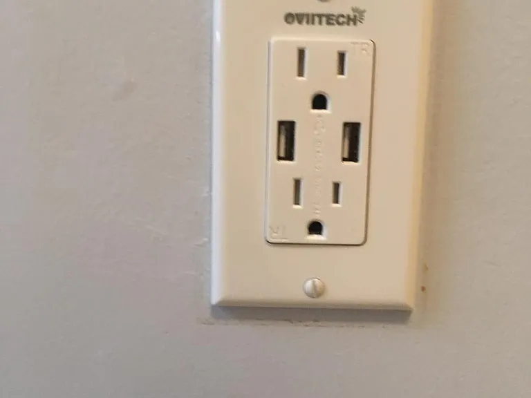 Another room with fast charging USB ports