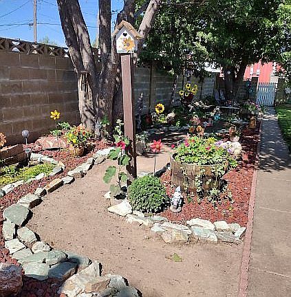 5th image of 707 Montana St