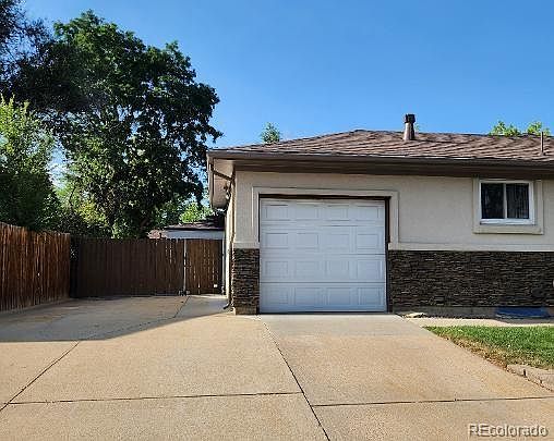 2nd image of 841 Phillips Drive