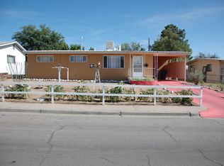 2204 Solar Way, Las Cruces, NM 88001