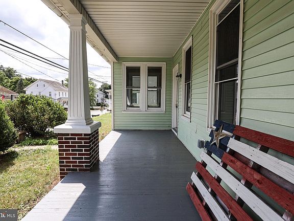 5th image of 2646 W Main St