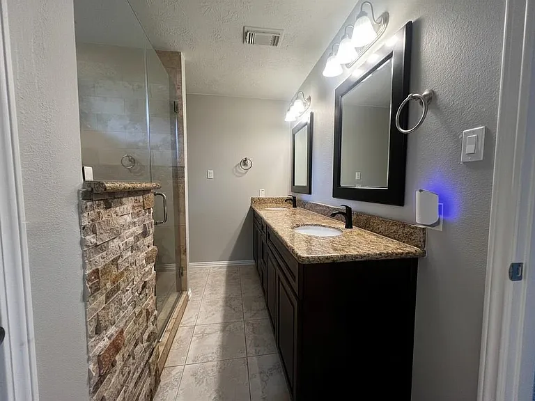 25314 Laurel Green St — Photo 18