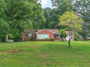 905 Bethania Rural Hall Rd, Rural Hall, NC 27045