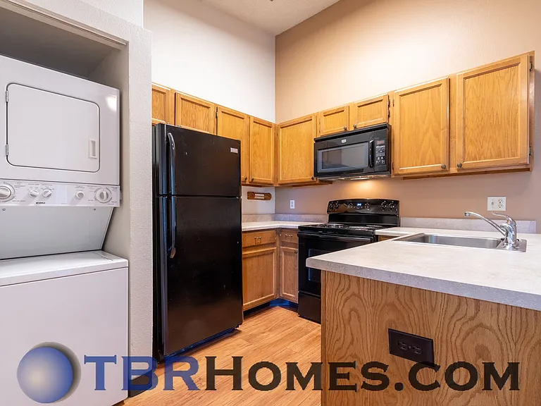 920 S Dawson Way #19 — Photo 3
