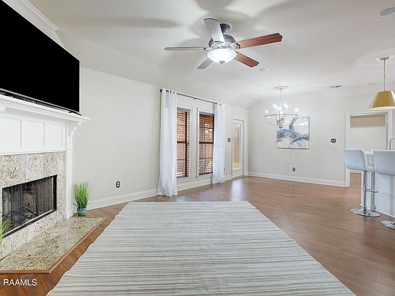 5th image of 304 Hillbrooke Dr