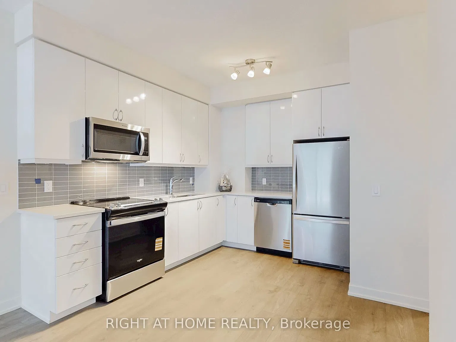 1 bed, $2,295 — Photo 1